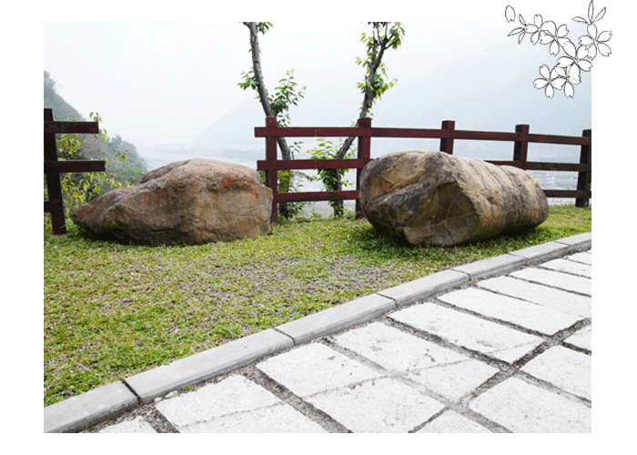 梅子夢工廠-石頭造景